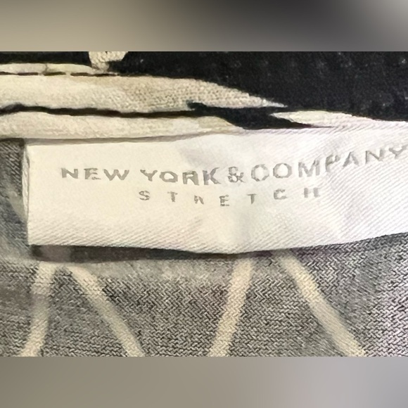 New York and company y2k shirt. Size small. Excellent condition - Picture 5 of 6